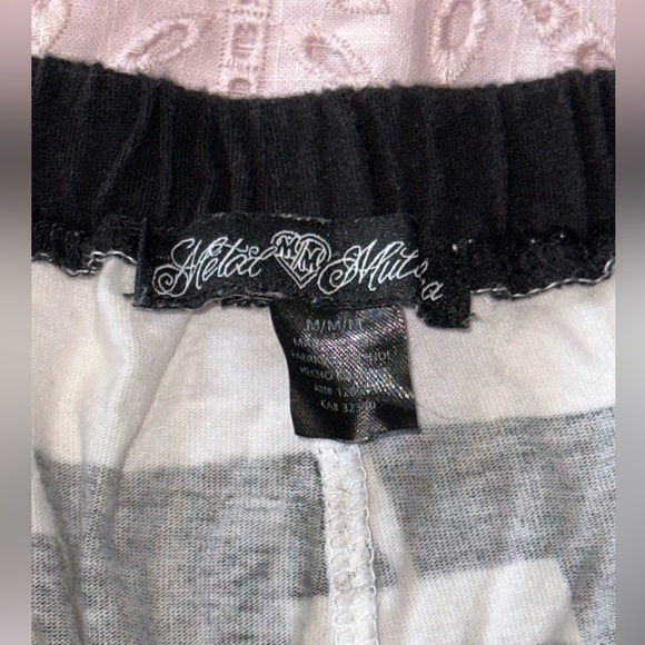 Metal mulisha Dolphin shorts - Picture 3 of 3